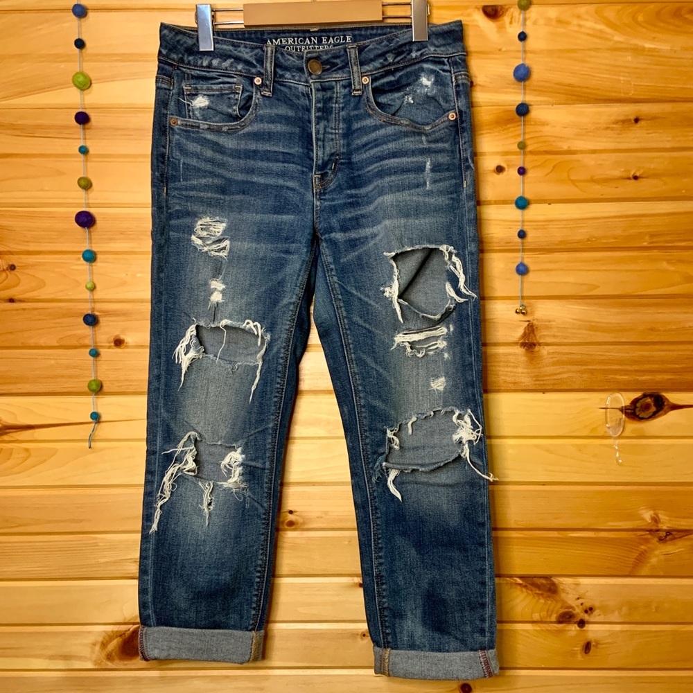 American Eagle Tomgirl Ripped Distressed Jeans Medium Wash